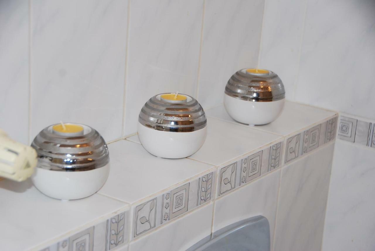 Kasztanowa Apartament Varsó Kültér fotó